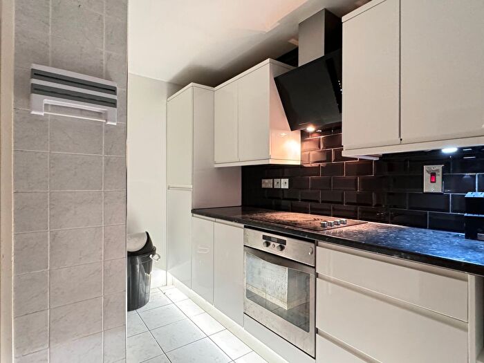 4 Bedroom End Terrace House To Rent In Romford Road, London, E7