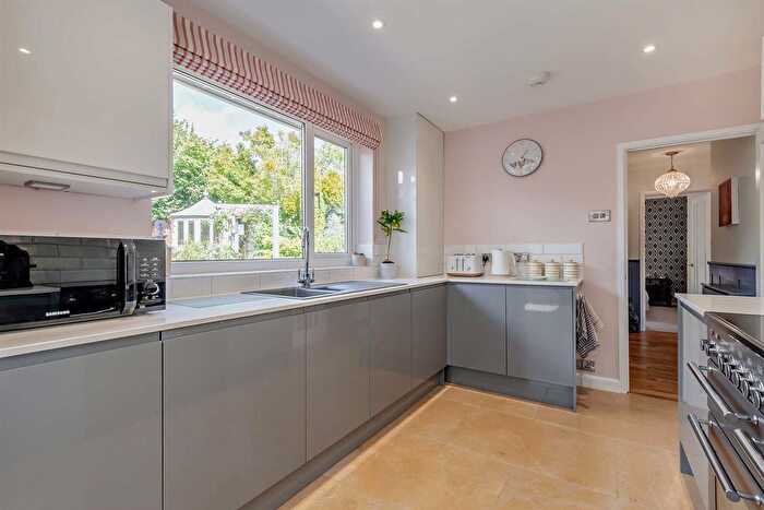 2 Bedroom Detached Bungalow For Sale In Church Street, Teston, Maidstone, ME18