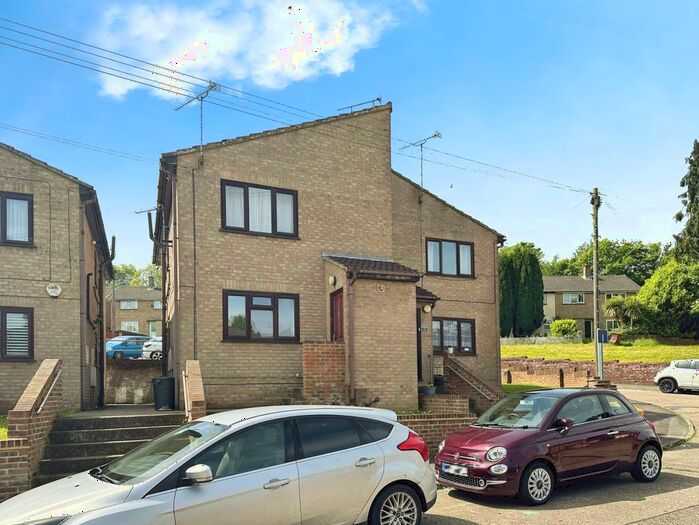 1 Bedroom Flat To Rent In Nightingale Court, Albatross Avenue, Rochester, Kent, ME2