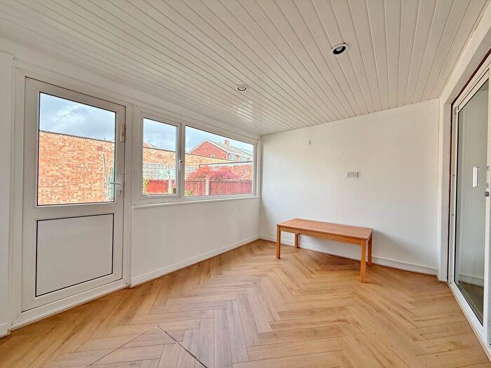 3 Bedroom Semi-Detached House For Sale In Southbourne Avenue, Drayton, PO6