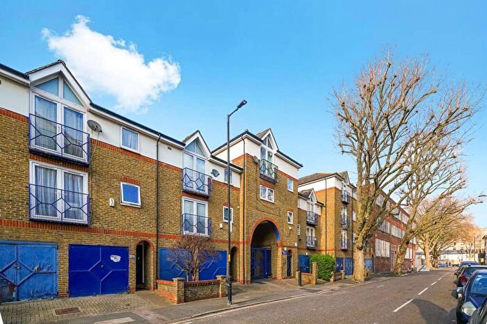 1 Bedroom Flat To Rent In Croft Street, Melville Court Croft Street, SE8