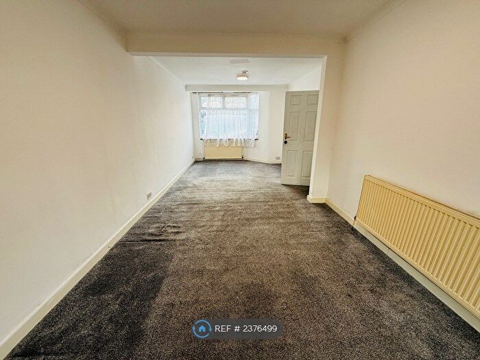 5 Bedroom End Of Terrace House To Rent In Athelstone Road, Harrow, HA3