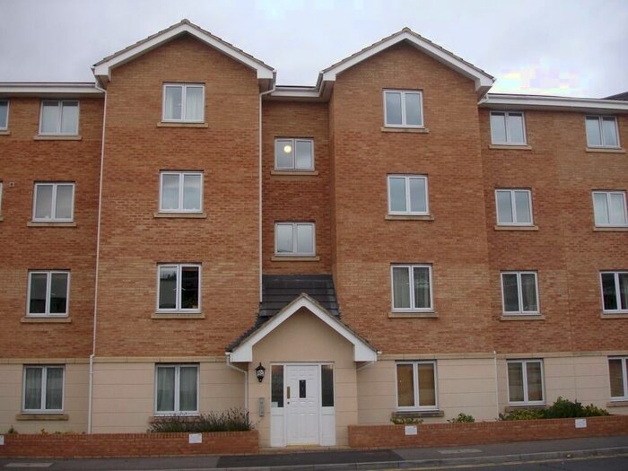 2 Bedroom Flat To Rent In Banyard Close, Hesters Way, Cheltenham, GL51