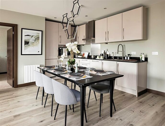 2 Bedroom Flat For Sale In Sydney Road, Watford, WD18