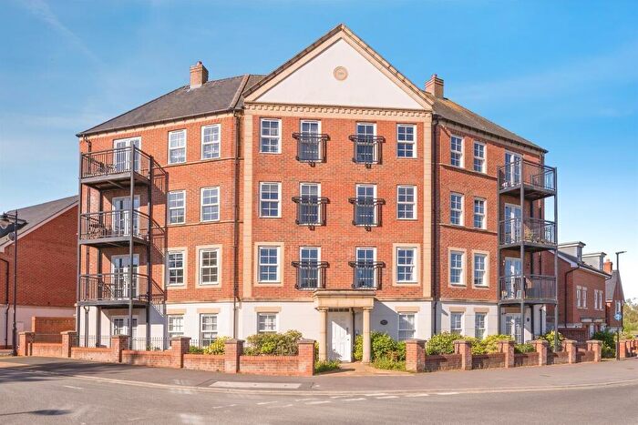 2 Bedroom Apartment For Sale In Plant Farm Crescent, Berewood, PO7