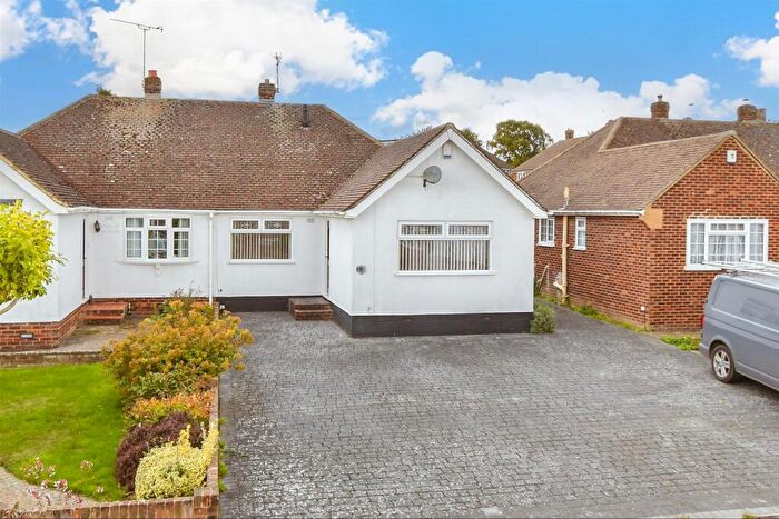 2 Bedroom Semi-Detached Bungalow For Sale In Swale Road, Strood, Rochester, Kent, ME2