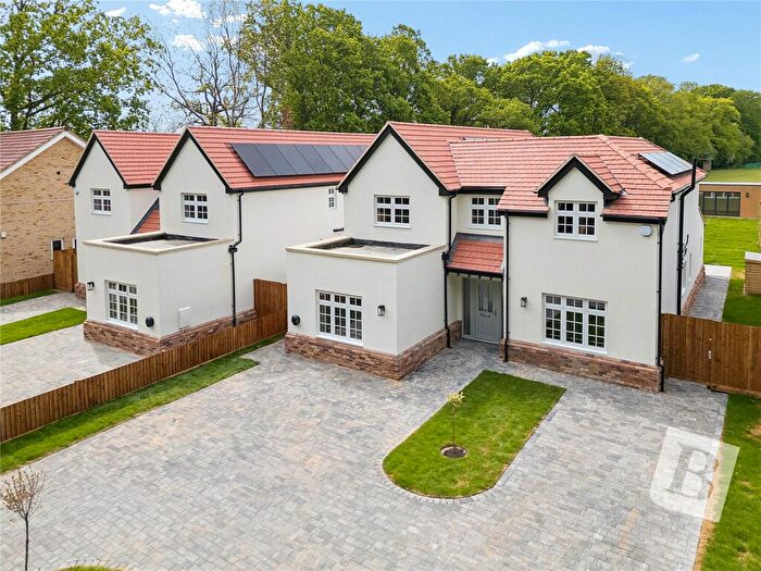 5 Bedroom Detached House For Sale In School Road, Kelvedon Hatch, Brentwood, Essex, CM15