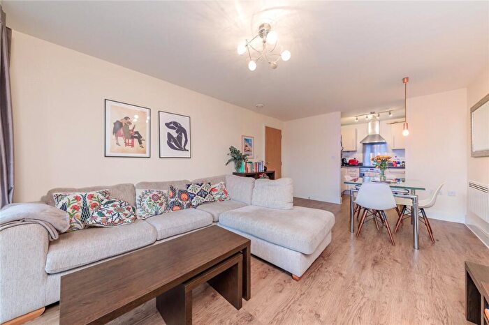 2 Bedroom Flat To Rent In Spa Road, South Bermondsey, SE16