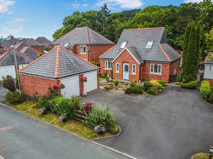 3 Bedroom Bungalow For Sale In Dol Y Felin, Abermule, Montgomery, Powys, SY15