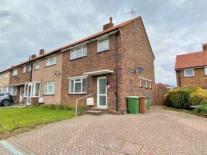 2 Bedroom End Of Terrace House To Rent In Groombridge Close, Welling, Kent, DA16