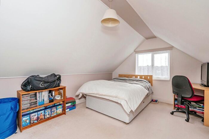 4 Bedroom Bungalow For Sale In Morelands Road, Waterlooville, Hampshire, PO7