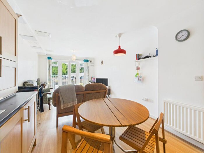 2 Bedroom Property To Rent In Wolf Lane, Windsor, Berkshire, SL4