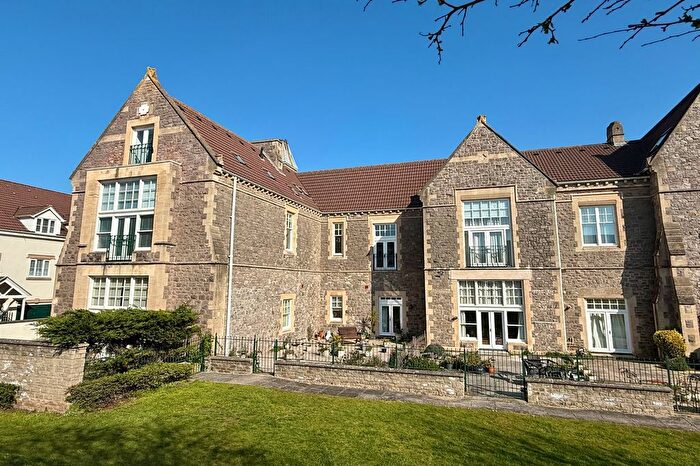 2 Bedroom Flat For Sale In Royal Court, Royal Sands, Weston-Super-Mare - Fabulous Coastal Setting, BS23