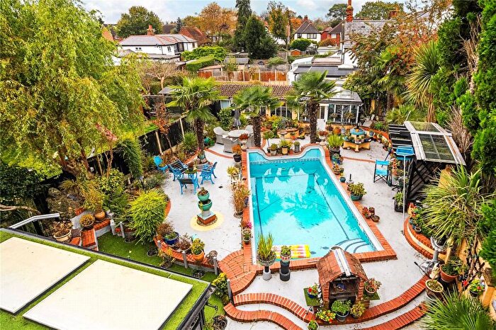 4 Bedroom Detached House To Rent In Stockers Lane, Woking, Surrey, GU22