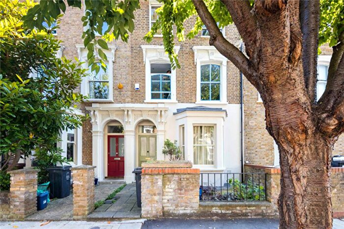 1 Bedroom Flat To Rent In Southborough Road, Victoria Park, London, E9