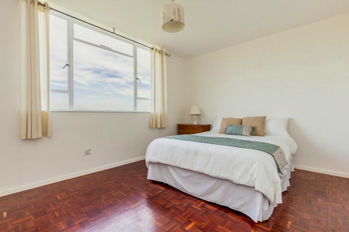 1 Bedroom Flat To Rent In Burton Lodge, London, SW15