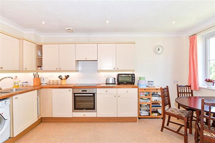 2 Bedroom Flat For Sale In Chapel Road, Hothfield, Ashford, Kent, TN25