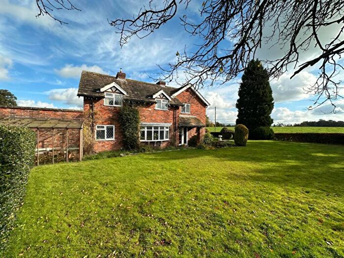 3 Bedroom House To Rent In Meadow Lodge, Marton, SK11