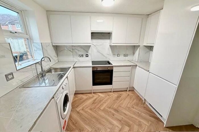 2 Bedroom Property To Rent In Cherry Hills, Watford, WD19