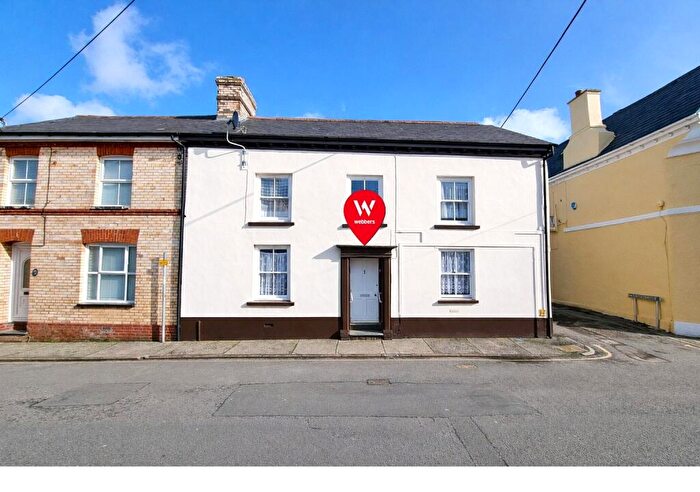 2 Bedroom Apartment To Rent In Whites Lane, Torrington, EX38