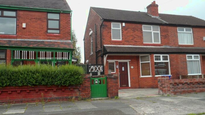 4 Bedroom Semi-Detached House To Rent In Barnsfold Avenue, Fallowfield, Manchester, M14