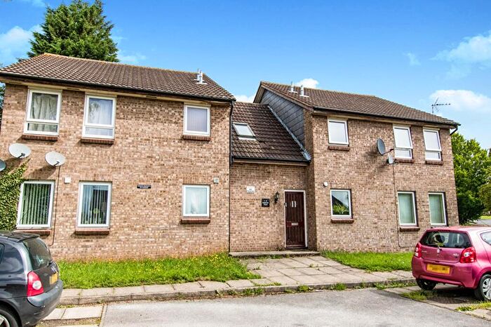 1 Bedroom Flat To Rent In Cotswold Court, Beeston, Nottingham, NG9