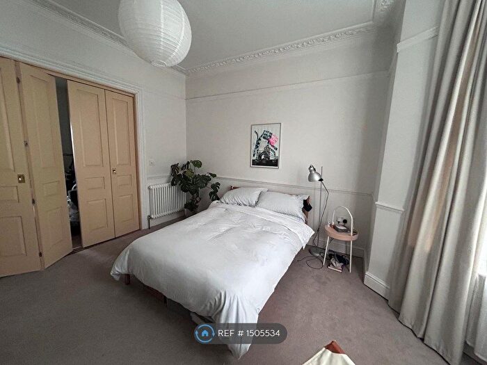 1 Bedroom Flat To Rent In Kitto Road, London, SE14