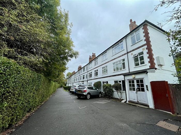 2 Bedroom Flat To Rent In Martin Way, Morden, SM4