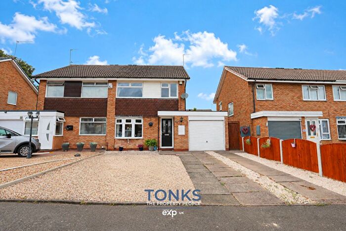 3 Bedroom Semi Detached House For Sale In Long Mynd, Halesowen, B63