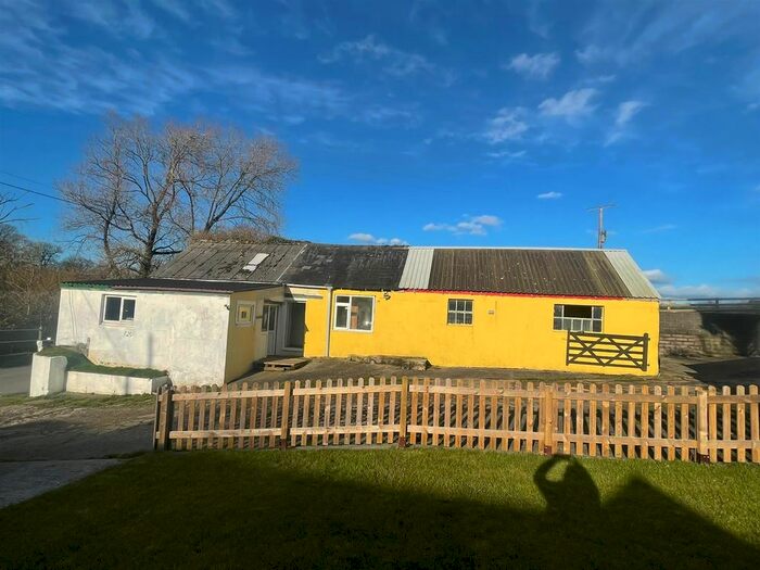 Detached House For Sale In Reynoldston, Burry, Swansea, SA3