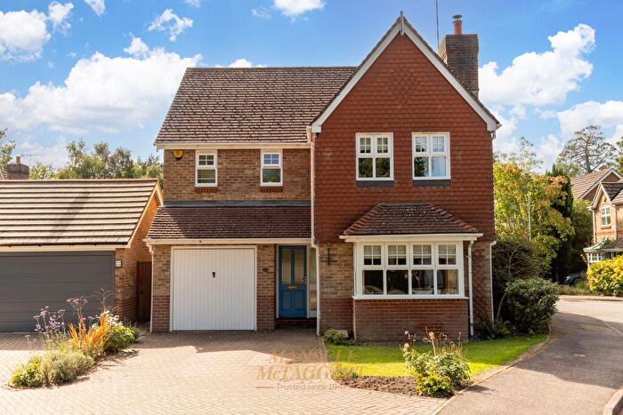 4 Bedroom Detached House For Sale In The Stennings, East Grinstead, RH19