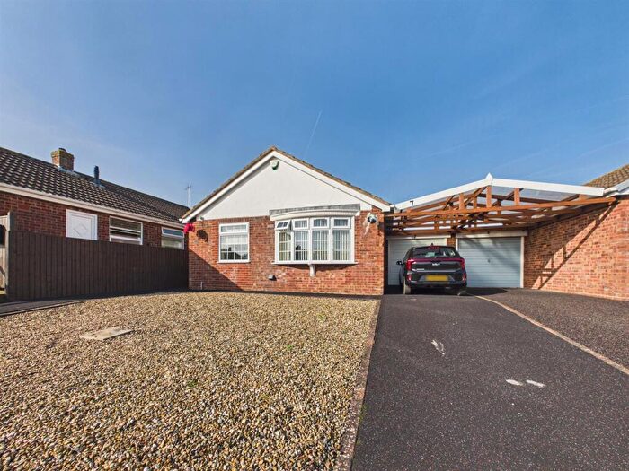 2 Bedroom Detached Bungalow For Sale In Staveley Road, Alford, LN13