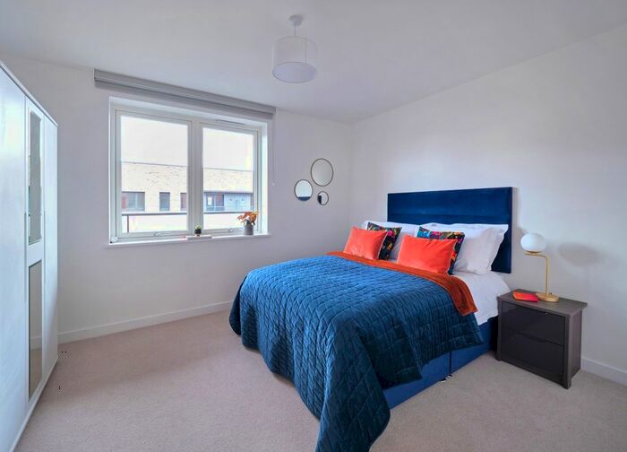 1 Bedroom Flat To Rent In Queens Road, Peckham, SE15