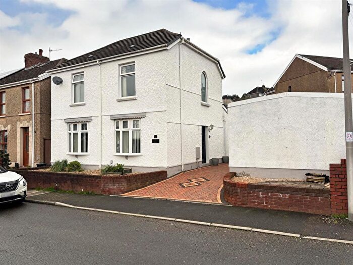 3 Bedroom Detached House For Sale In Margam Place, Llanelli, SA15