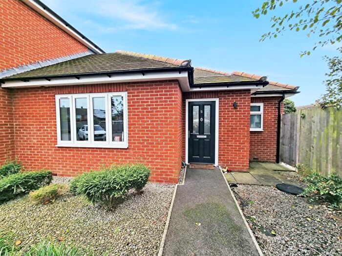 2 Bedroom Bungalow To Rent In Middletune Mews, Middletune Avenue, Sittingbourne, ME10