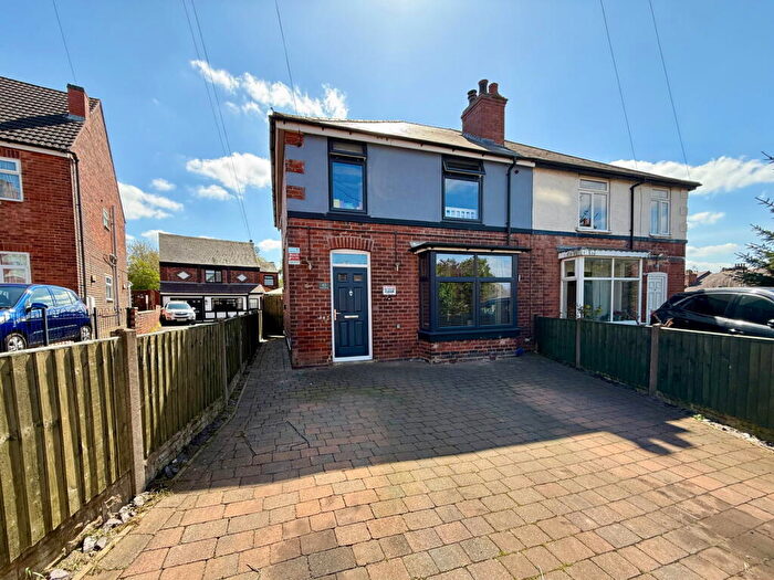 3 Bedroom Semi Detached House For Sale In Belvedere Road, Woodville, DE11