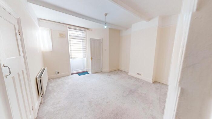 1 Bedroom Flat To Rent In Ladysmith Road, Brighton, BN2
