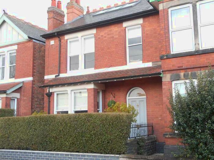 5 Bedroom Semi-Detached House To Rent In Park Grove, Derby, DE22