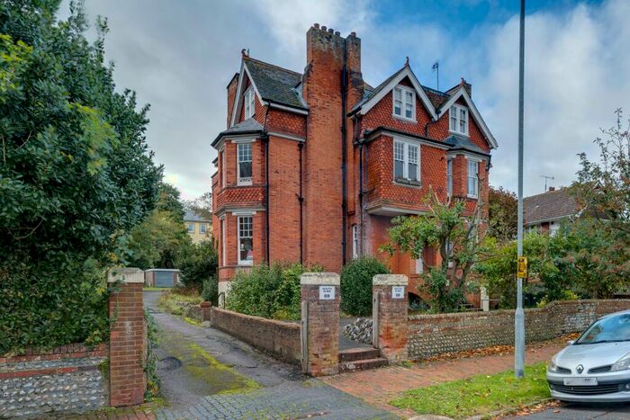 1 Bedroom Flat To Rent In Flat A South Elms, Silverdale Road, Eastbourne, BN20