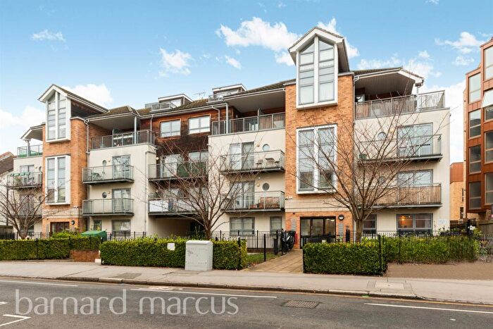 2 Bedroom Flat For Sale In Sydenham Road, Croydon, CR0