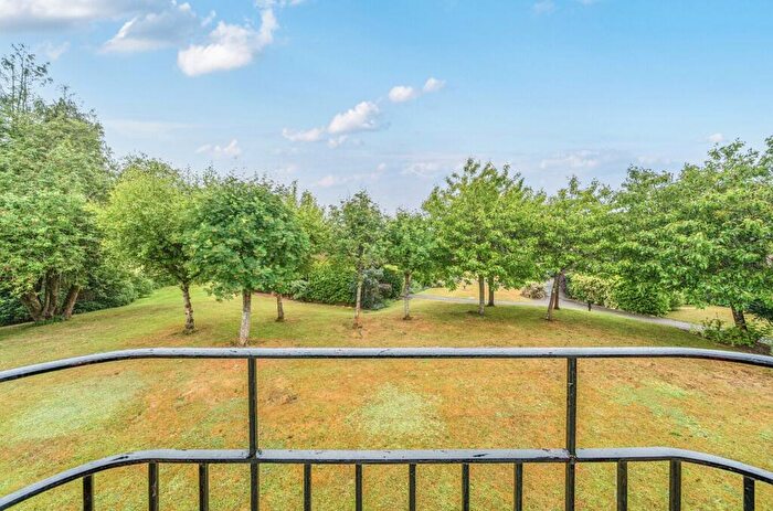 2 Bedroom Retirement Property For Sale In Roding Close, Elmbridge Village, Cranleigh, GU6