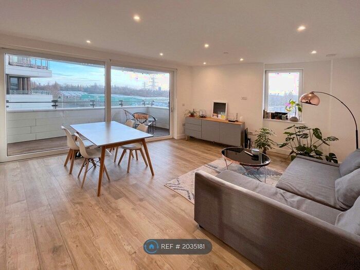 2 Bedroom Flat To Rent In Leyton, London, E10