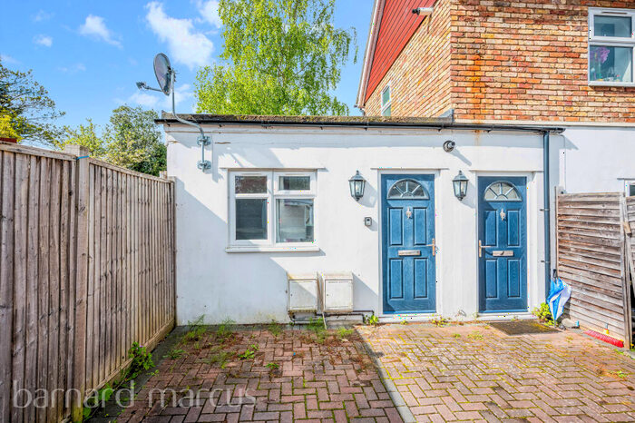 1 Bedroom Apartment To Rent In Barnett Wood Lane, Ashtead, KT21