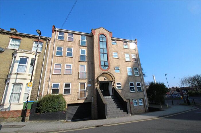 1 Bedroom Flat To Rent In Bellevue Road, Southampton, Hampshire, SO15