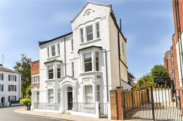 4 Bedroom Semi-Detached House To Rent In Garden Road, London, NW8