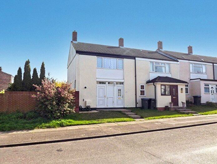 2 Bedroom End Of Terrace House To Rent In Rivermill, Harlow, Essex, CM20