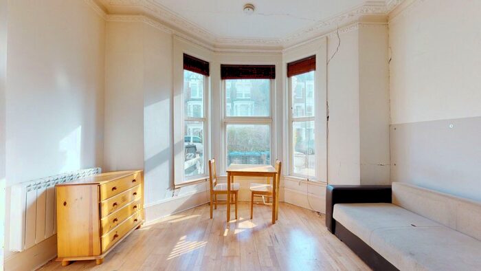 1 Bedroom Flat To Rent In Burton Road, London, NW6