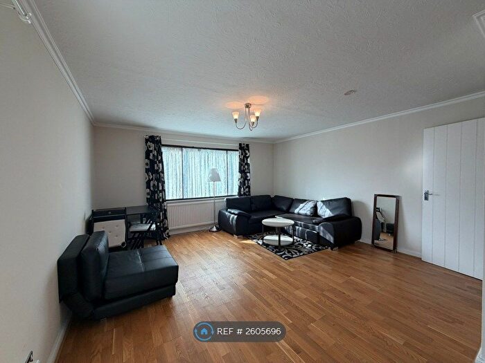 5 Bedroom Studio To Rent In Parson Street, Hendon, NW4