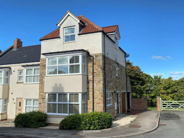 3 Bedroom SemiDetached House For Sale In St. Andrews Park, Sadberge