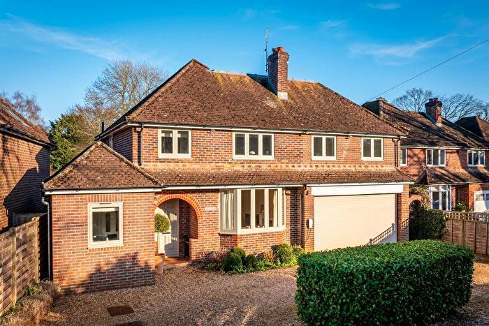 5 Bedroom Detached House For Sale In Wonersh, Guildford, GU5